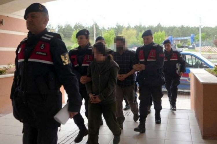 Evlerini kenevir serasına &ccedil;evirdiler: Hastalıklarıma iyi geliyor!