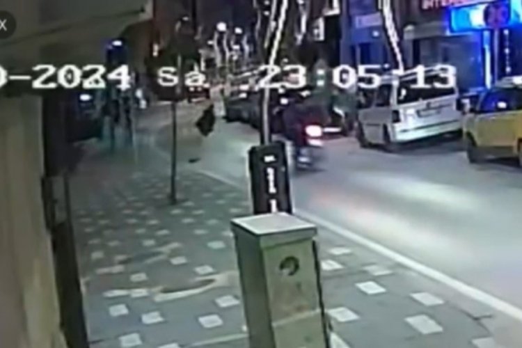 Bolu'da yolun karşısına ge&ccedil;mek isteyen yayaya motosiklet &ccedil;arptı