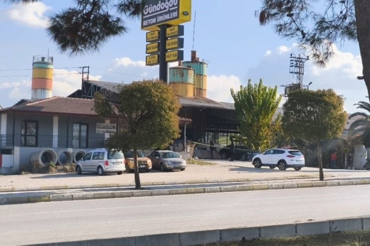 Alacak verecek meselesi silahlı kavgaya d&ouml;n&uuml;şt&uuml;: 1 &ouml;l&uuml;, 3 yaralı