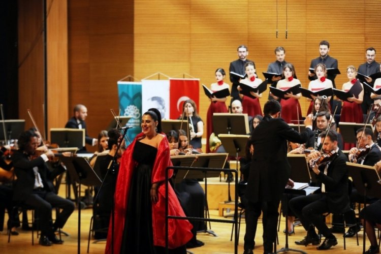 Bursa'da Yeni yıla özel muhteşem konser