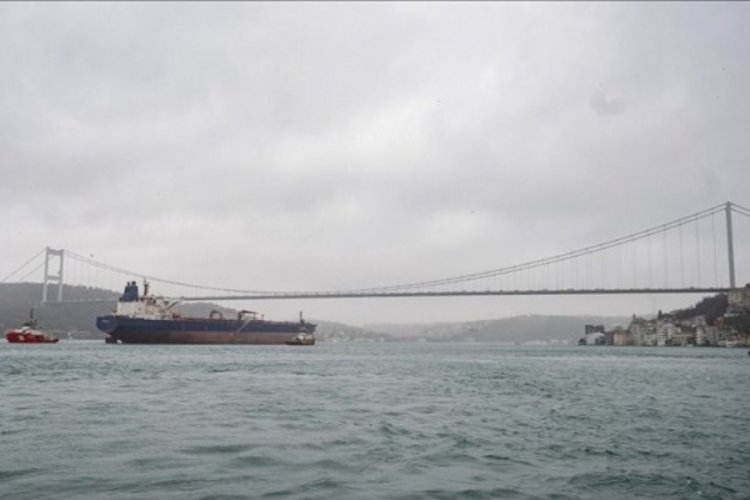 İstanbul Boğazı'nda gemi trafiği çift yönlü kapatıldı