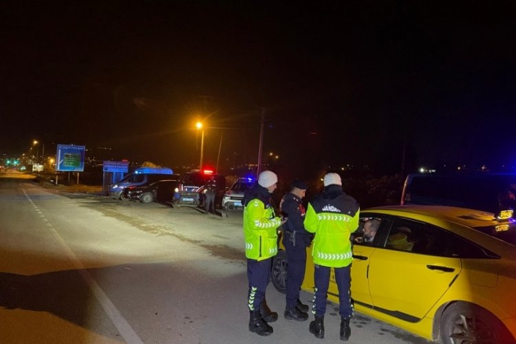 Bursa'da jandarmadan gece boyunca yılbaşı denetimi!