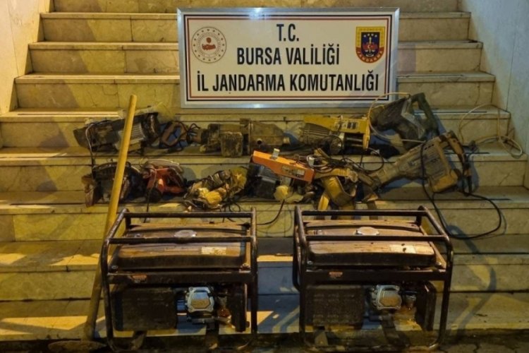 Bursa'da define avcılarına suçüstü operasyon! Tarihi eserlere el konuldu 