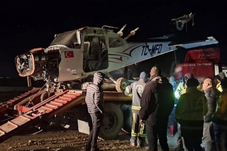 Denizli'de zorunlu iniş yapan eğitim uçağının enkazı kaldırıldı