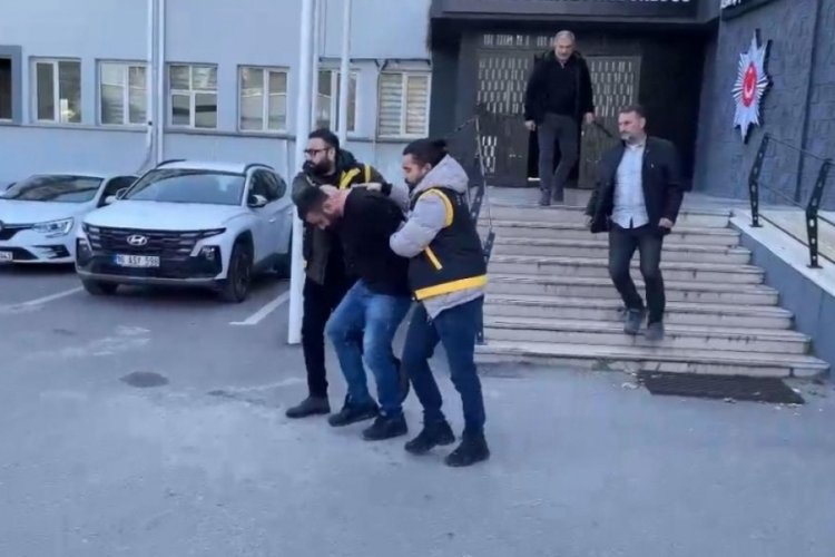 Bursa'da genç kadını 'kıskançlık' nedeniyle katleden zanlı adliyeye sevk edildi