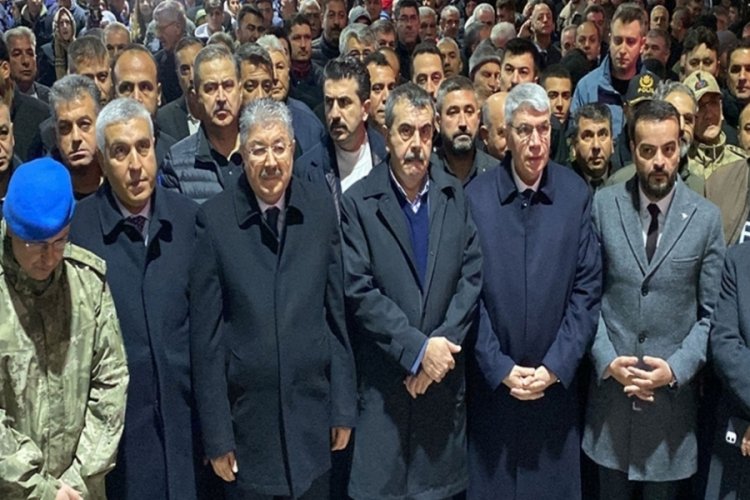Osmaniye'de depremin 2'nci yıldönümünde anma töreni ve 'sessiz' yürüyüş