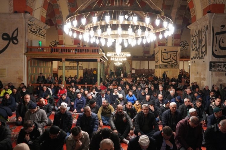 Berat Kandili ne zaman? Berat Kandilinde oruç tutulur mu? Kandil orucu nedir?