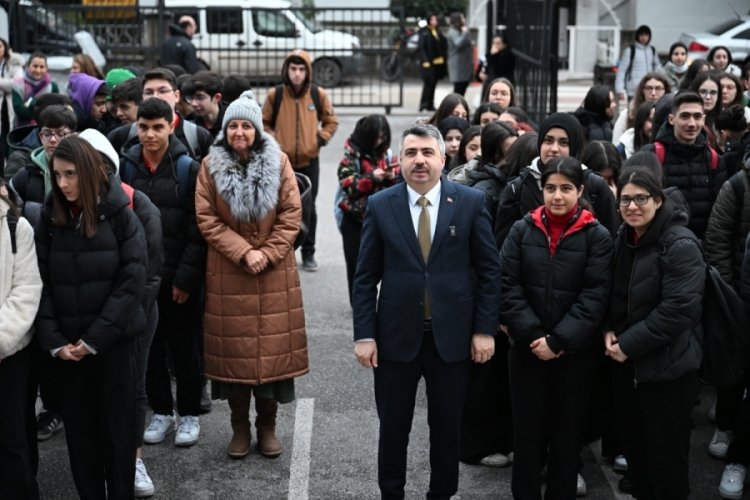 Başkan Yılmaz mesaisine öğrencilerle başladı!