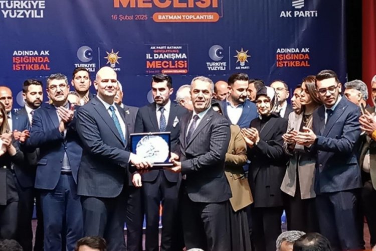 CHP'den istifa eden 514 kişi AK Parti'ye geçti