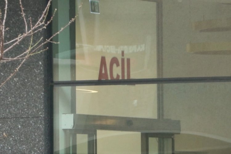 Annesini boğarak &ouml;ld&uuml;rmeye &ccedil;alıştı; nefessiz kalınca...