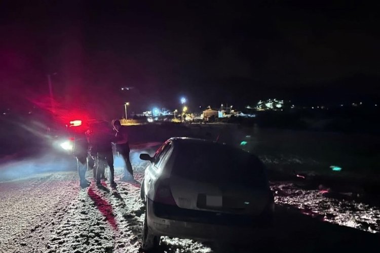 Dağlık alanda mahsur kalan 3 kişi kurtarıldı!