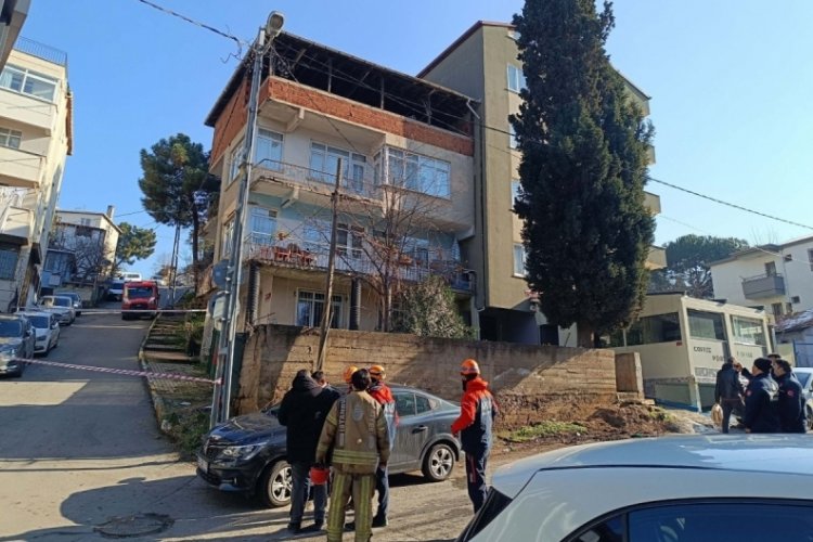 Duvarlardan çatlama sesi geldi: Panik anları yaşandı!