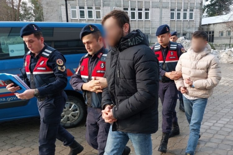 İkiz kardeşler, 170 bin 755 adet uyuşturucu hapla yakalandı