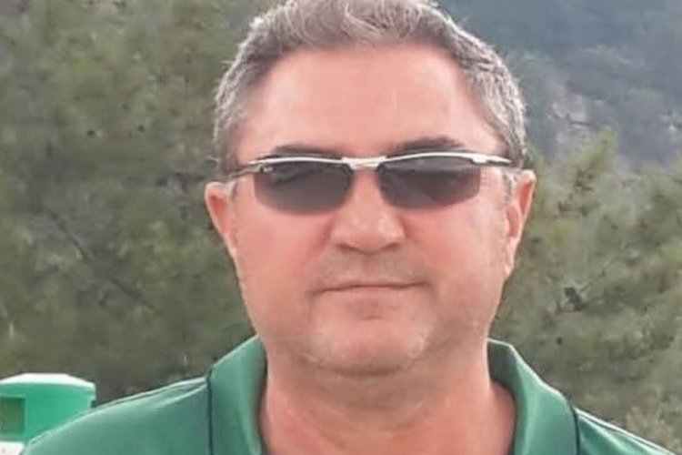 Alanya'da feci ölüm! Oturduğu ağacın altında hayatını kaybetti
