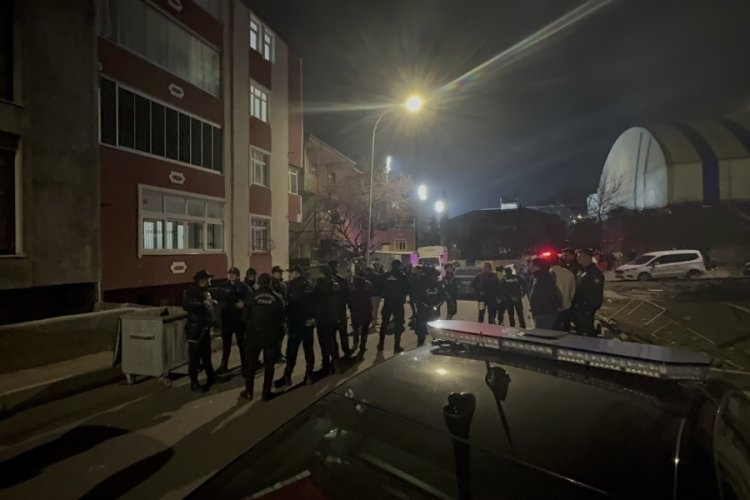 Çocukların tartışmasına aileler de dahil oldu: Kavgada silah ve sopalar konuştu