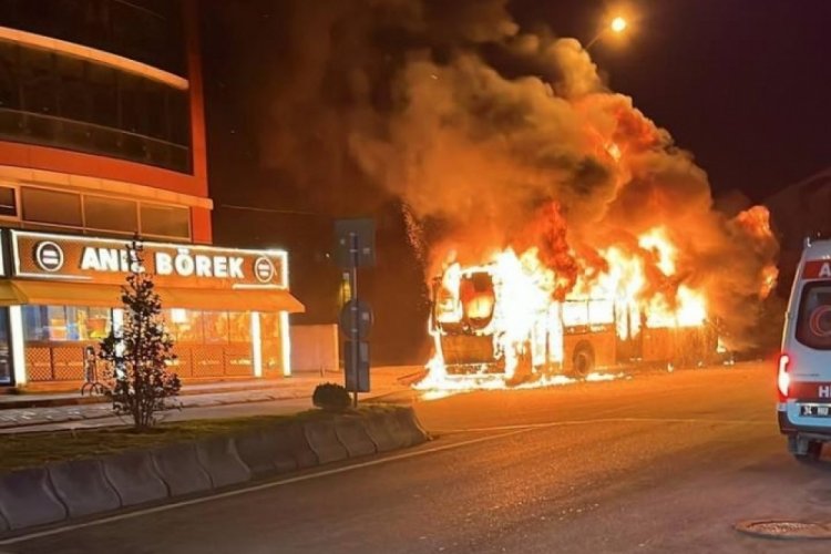 İETT otobüsü alev alev yandı