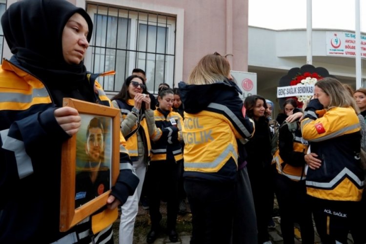 Genç sağlıkçıyı üzerinde sigara yok diye öldürdüler!