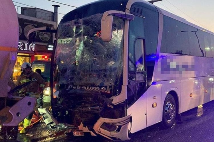 Zincirleme kazada can pazarı yaşandı: Ölü ve yaralılar var!