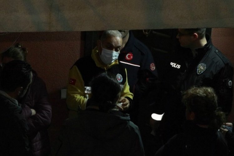 Kahreden olay! Emekli öğretmen evinde ölü bulundu