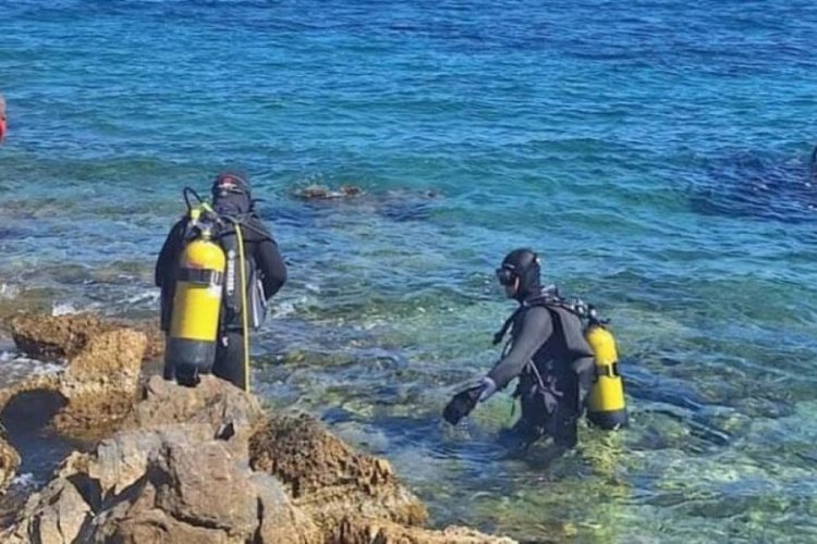 Otomobil denize daldı! Araçta kalarak hayatını kaybetti