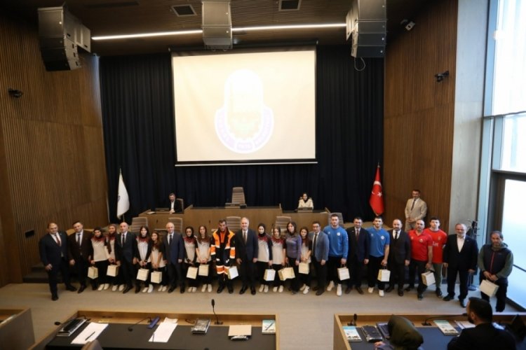İnegöl'ü gururlandıran isimler mecliste ödüllendirildi!