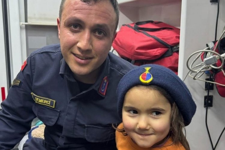 Ormanda kaybolan Hira'yı jandarma buldu