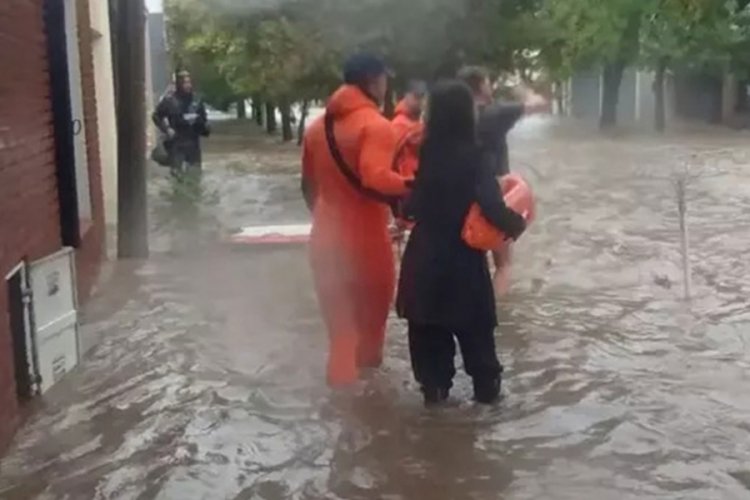 Arjantin'de felaket: Hayatını kaybedenlerin sayısı 16'ya yükseldi
