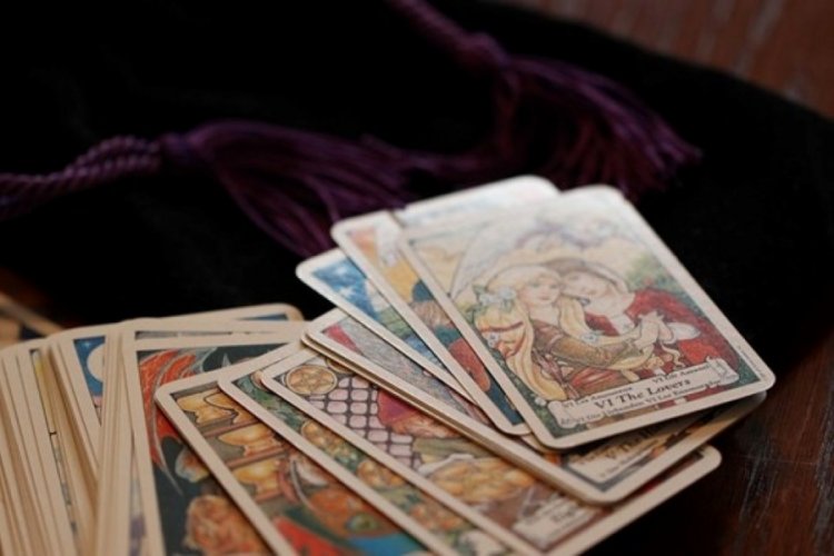 Cadılık eğitimi (witchcraft) nedir?