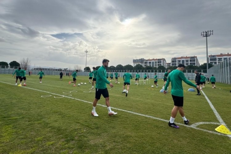 Bursaspor, Kuşadası deplasmanına hazırlanıyor!