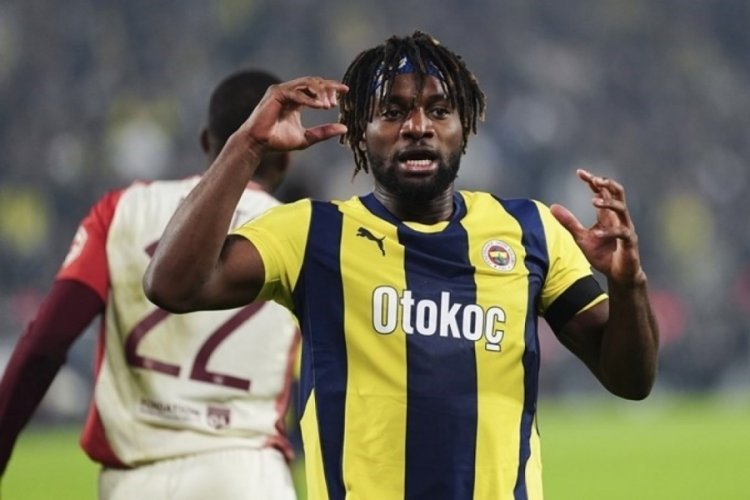 Rangers kadrosuna alınmayan Allan Saint-Maximin'den paylaşım!