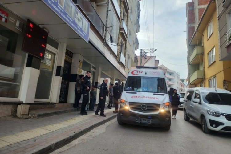 Bursa'da yabancı uyruklu şahısların kavgasında kan aktı: 1 yaralı.. 