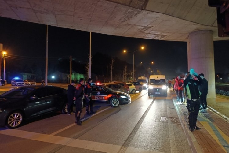 Bursa'da karşıdan karşıya geçerken felaketi yaşadılar