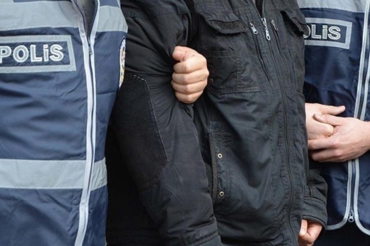 Sokakta gizli gizli kadınların g&ouml;r&uuml;nt&uuml;lerini &ccedil;ekti!