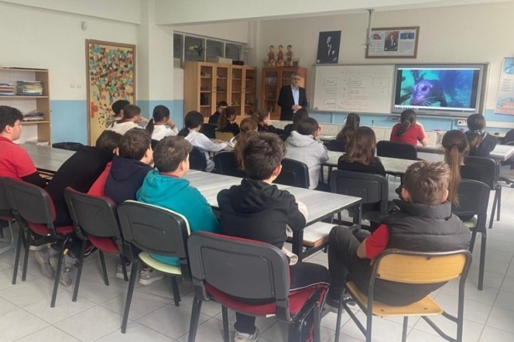 Bursa Gemlik'te öğrencilere "Çevre ve Deniz Kirliliği" farkındalık semineri