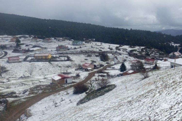 Bolu'nun yüksekleri beyaz örtüyle kaplandı