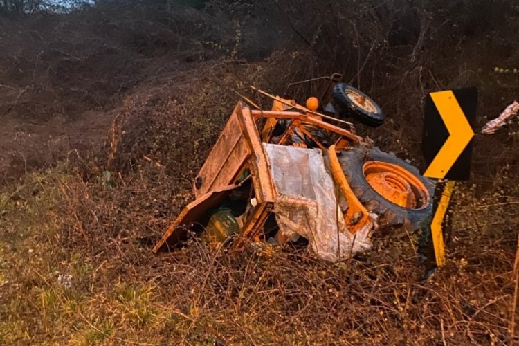 Bursa'da traktör şarampole yuvarlandı