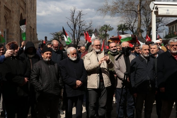 Bursa'da İsrail'in saldırılarında hayatını kaybedenler için gıyabi cenaze namazı kılındı