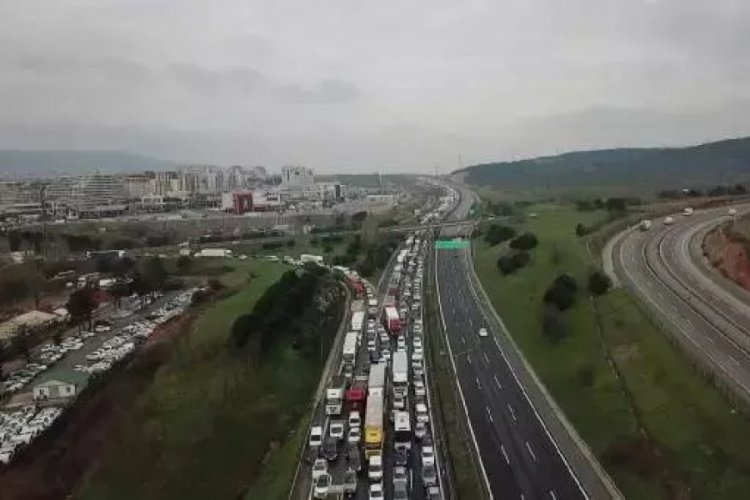 İstanbul'a giriş çıkışlar kısıtlandı!