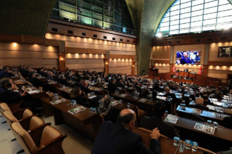 İBB Meclisi'nin olağanüstü toplantısı iptal edildi