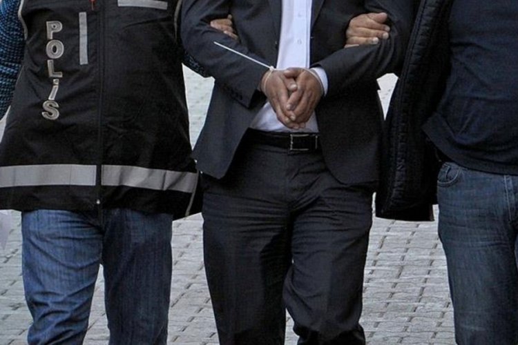 Miras i&ccedil;in kardeşini &ouml;ld&uuml;rd&uuml;; karısıyla birlikte tutuklandı