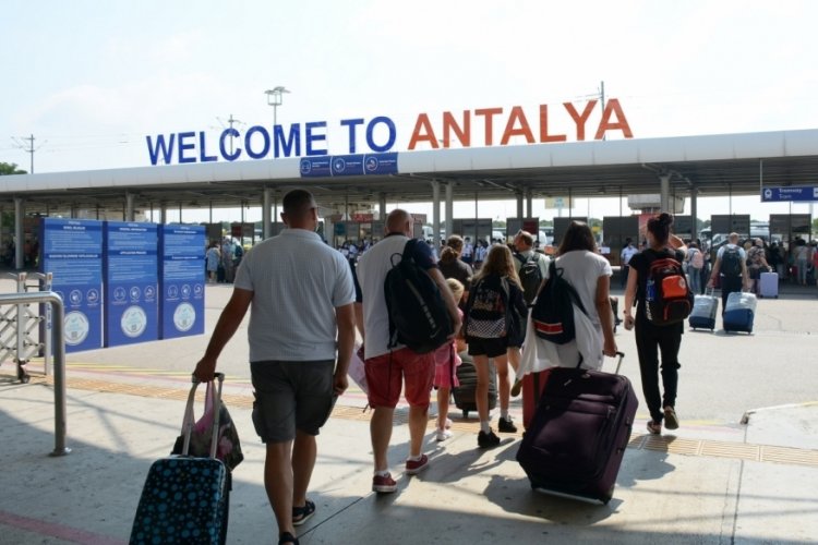 Antalya'da turizmciler umduğunu bulamadı