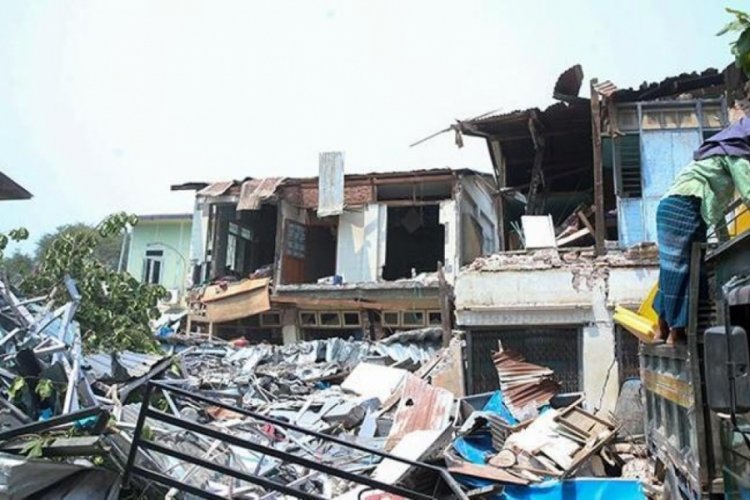 Myanmar'daki depremlerde hayatını kaybedenlerin sayısı 3 bini aştı