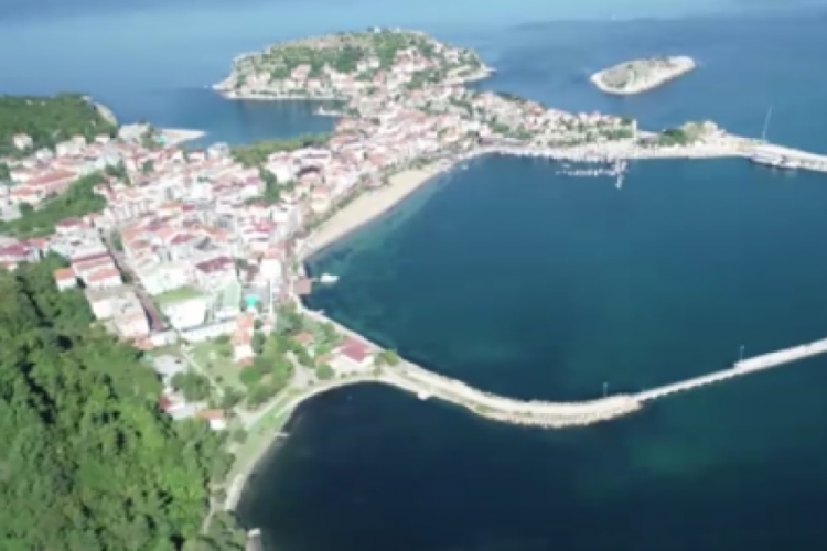 Bayram tatilinde 6 bin nüfuslu ilçeye 130 bin kişi geldi