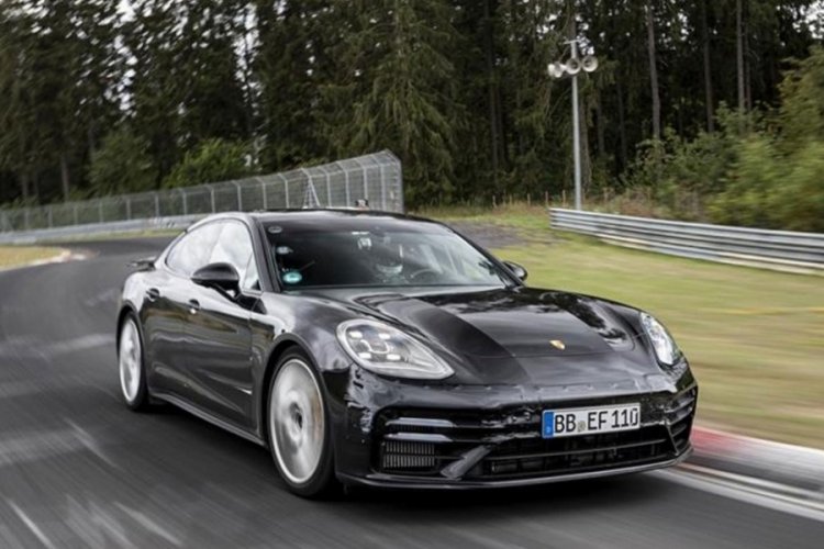 Porsche'de çanlar çalıyor! Daha az otomobil sattı...