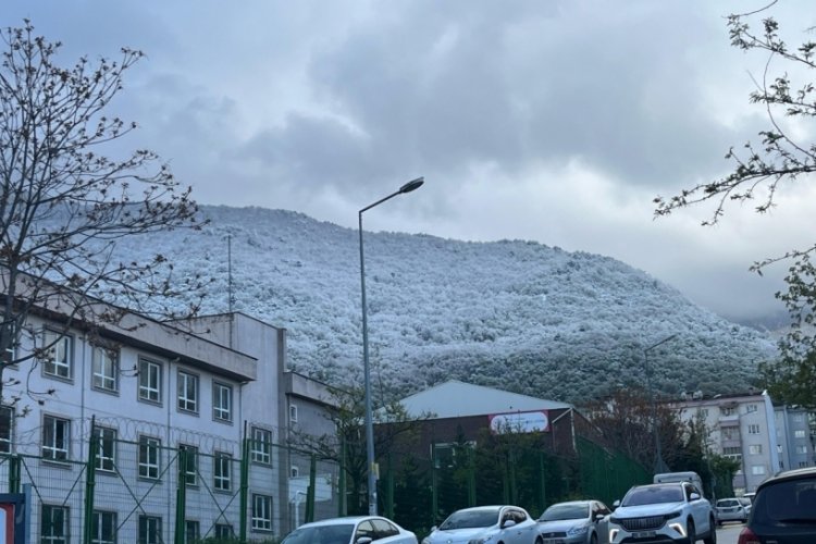 Bursa nisan ayında beyaz gelinlik giydi! 