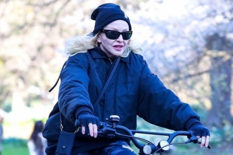 Madonna'nın Central Park'ta bisiklet turu