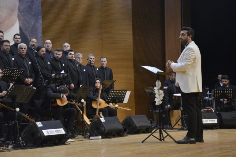 Bursa'da Türk Halk Müziği konseri