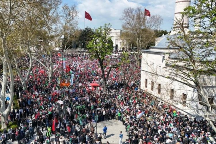 İstanbul Gazze için ayakta