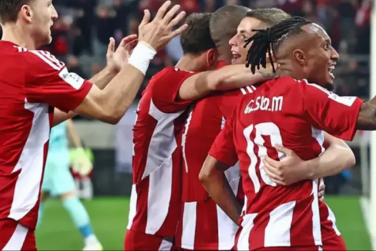Olimpiakos Yunanistan Ligi şampiyonu oldu!