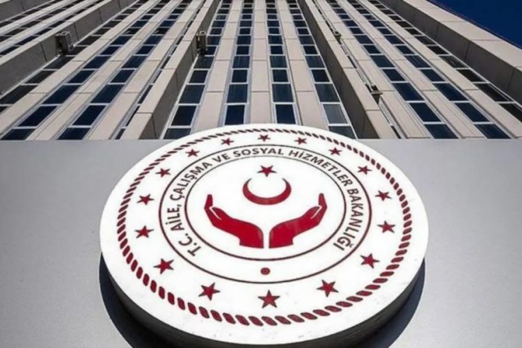 Annesi mahrem görüntüleri paylaşmıştı! Bebek devlet korumasına alındı